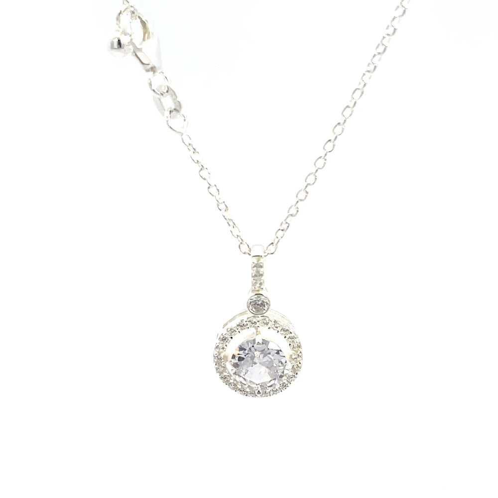 Halskette mit funkelndem Halo-Anhänger aus 925er Silber